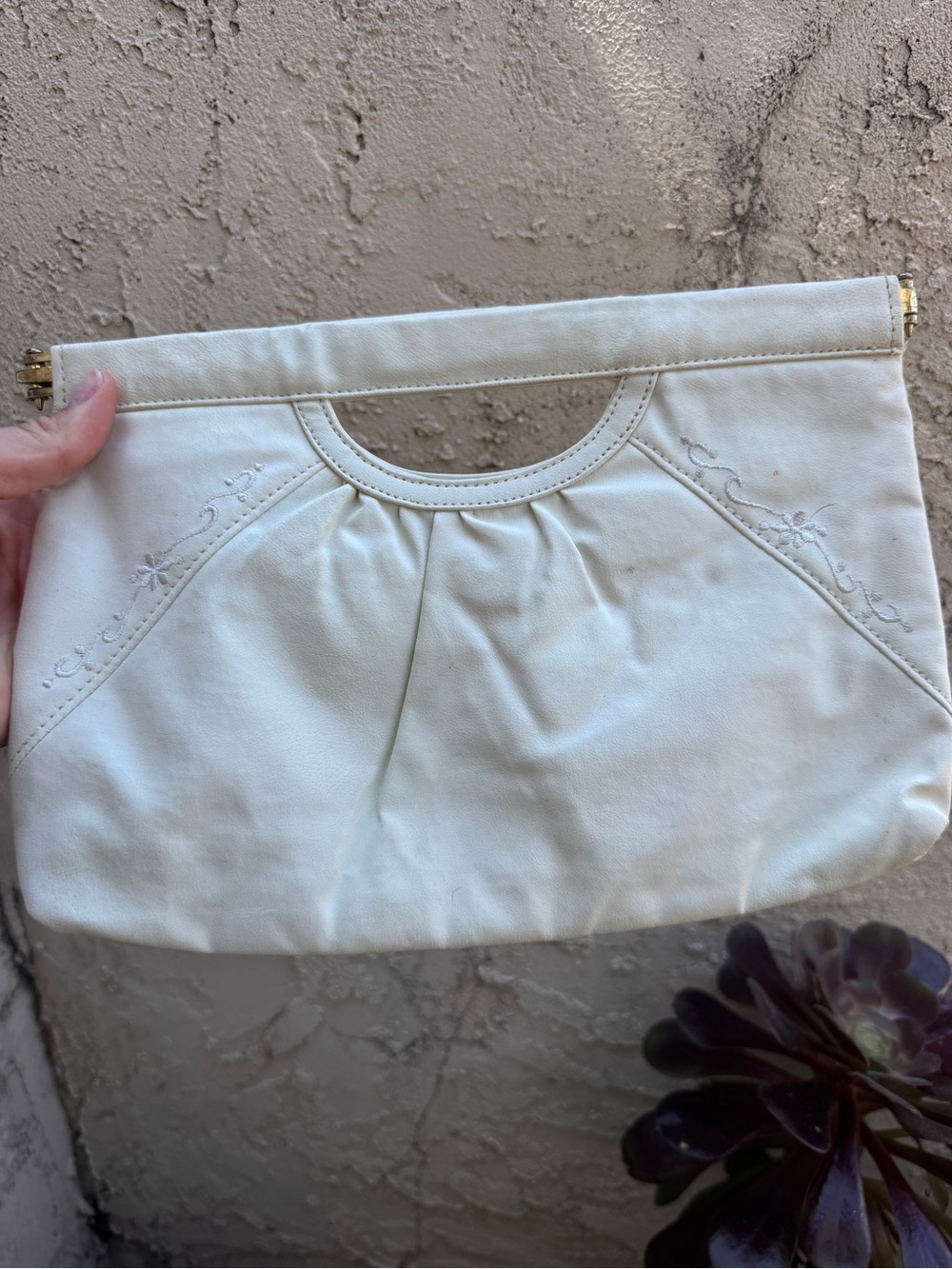 Vintage Cream Leather Wristlet Clutch Embroidered Floral Handbag